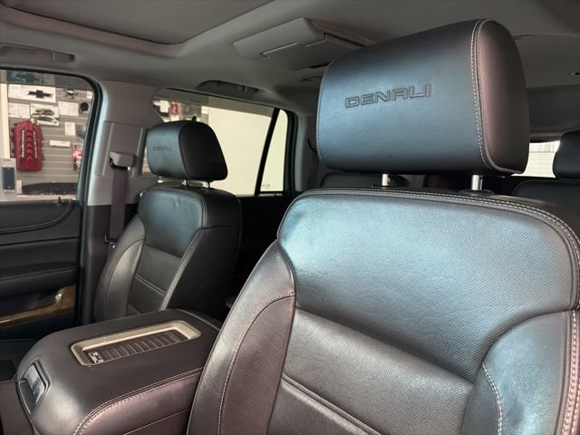 Used 2017 GMC Yukon Denali w/ Open Road Package AWD/4WD image 18