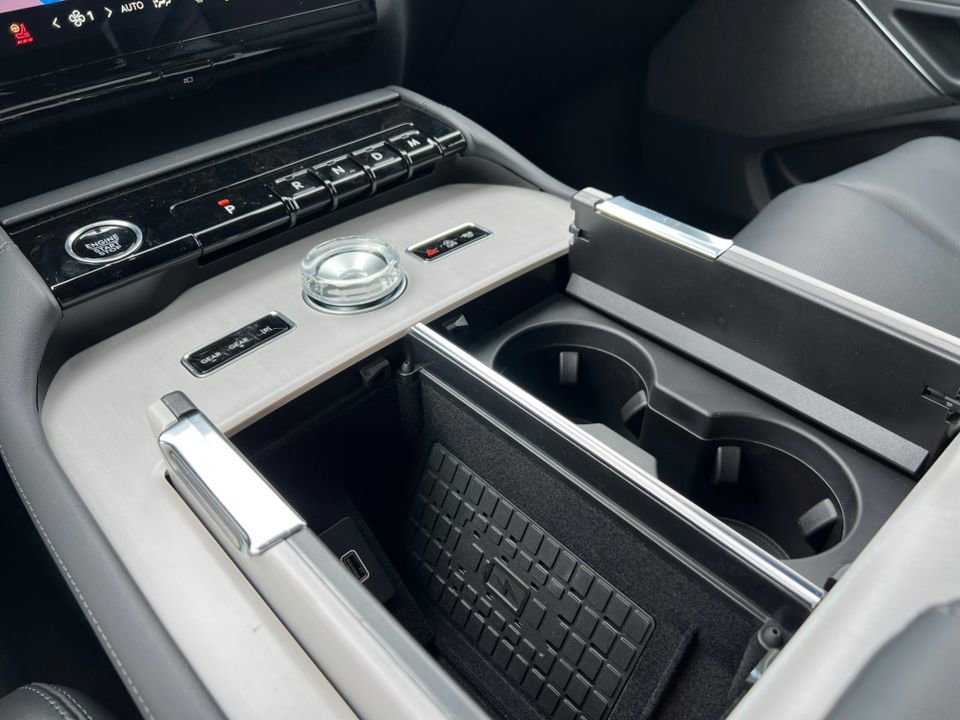 New 2026 Lincoln Navigator L Reserve AWD/4WD image 28