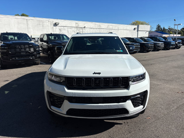 New 2027 Jeep Grand Cherokee Limited AWD/4WD image 9