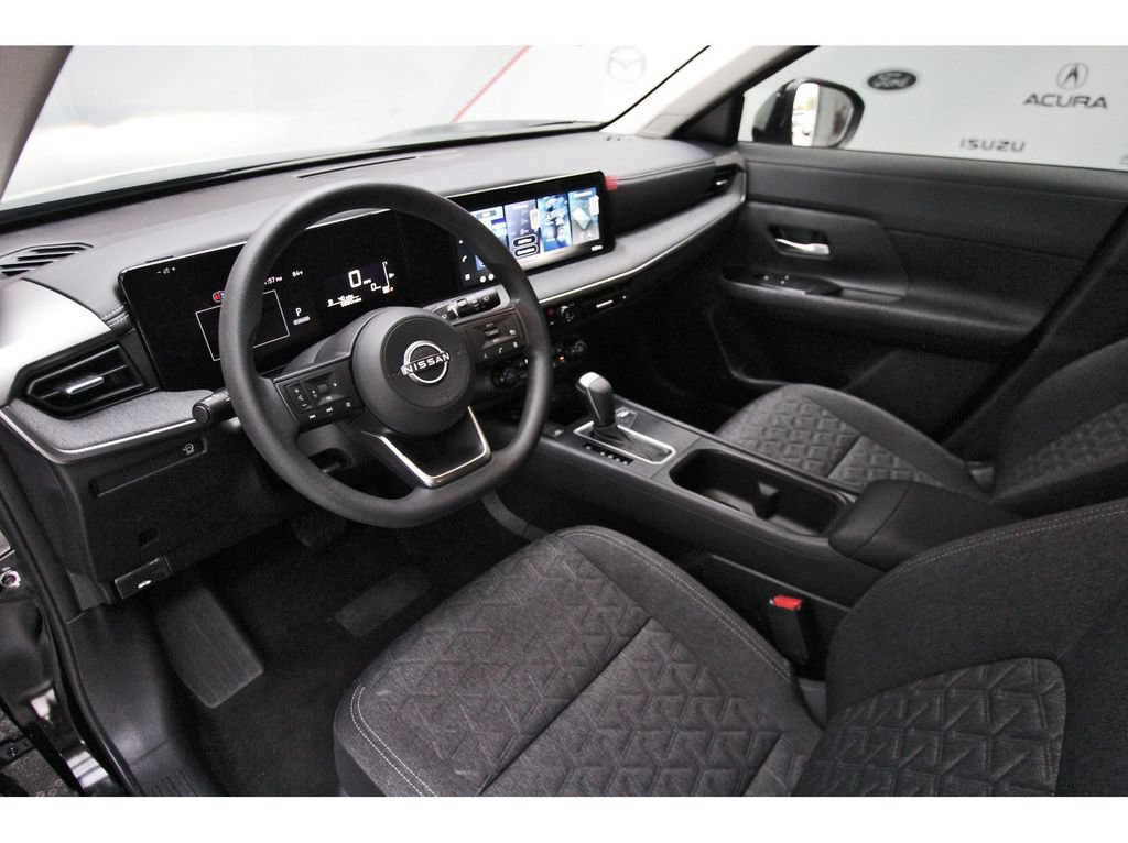 Used 2026 Nissan Kicks SV w/ SV Premium Package FWD image 14