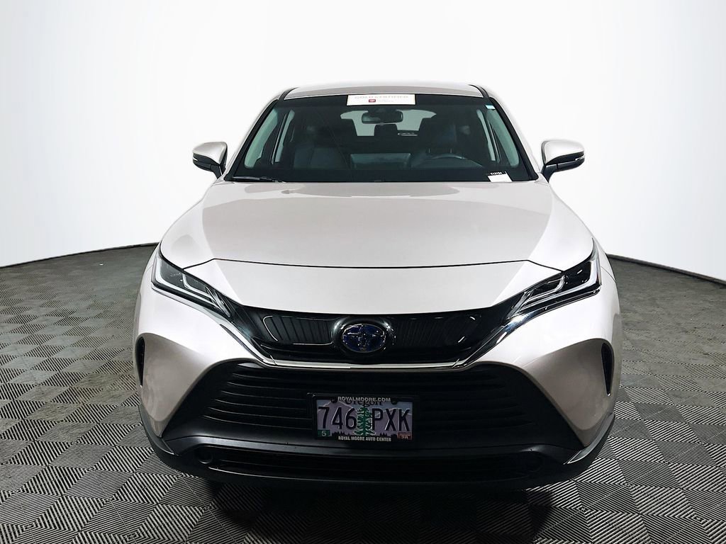 Used 2024 Toyota Venza LE AWD/4WD image 3