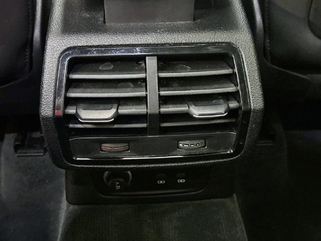Used 2022 Audi Q3 2.0T Premium AWD/4WD image 24