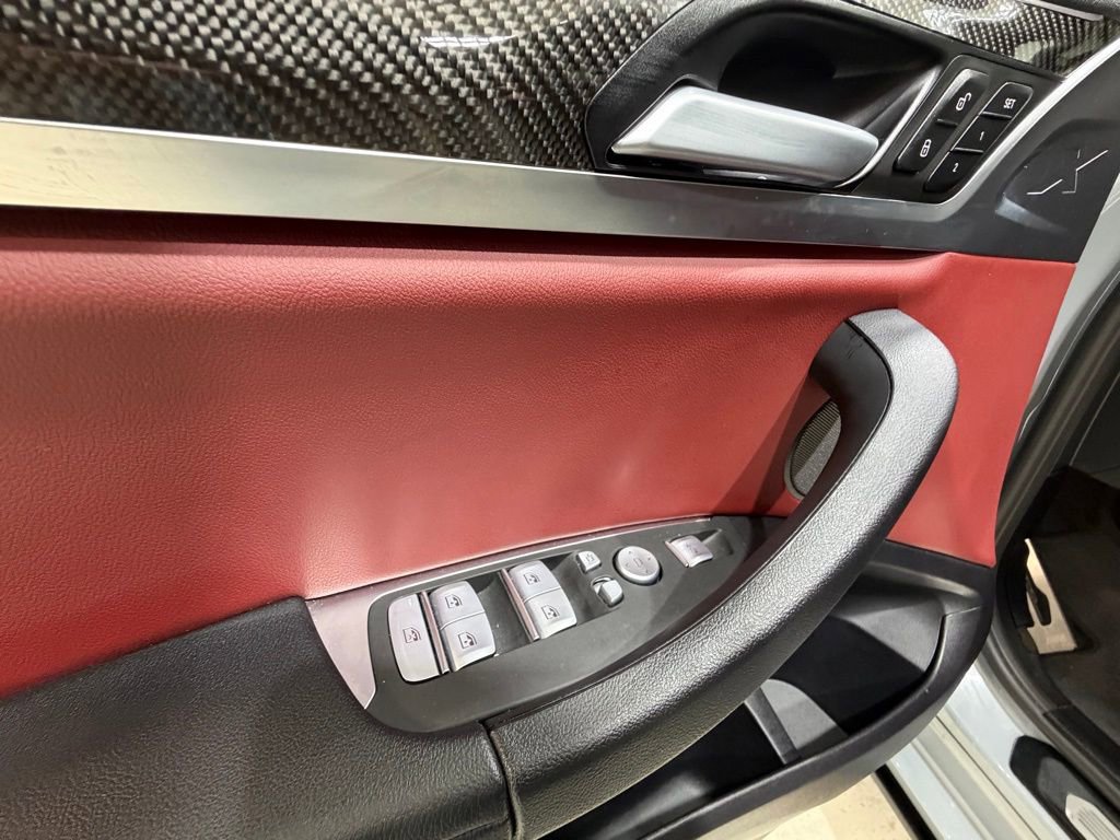 Used 2025 BMW X4 M40i w/ Premium Package image 16
