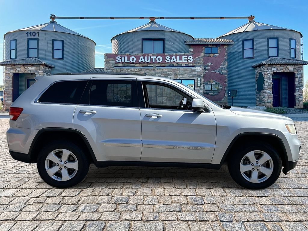 Used 2013 Jeep Grand Cherokee Laredo RWD image 6