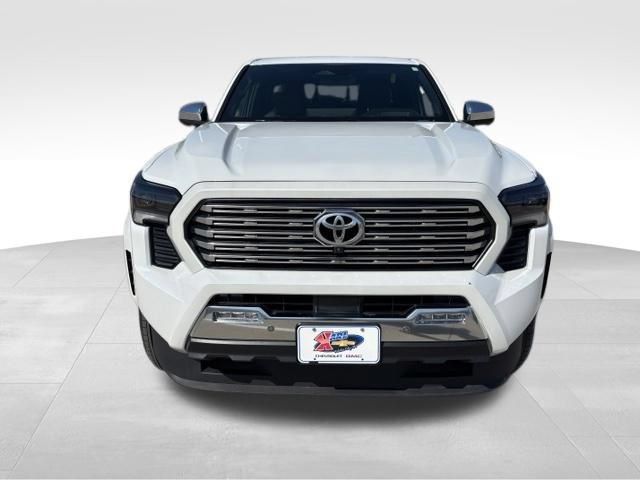 Used 2024 Toyota Tacoma Limited w/ Limited Package (LT) AWD/4WD image 9