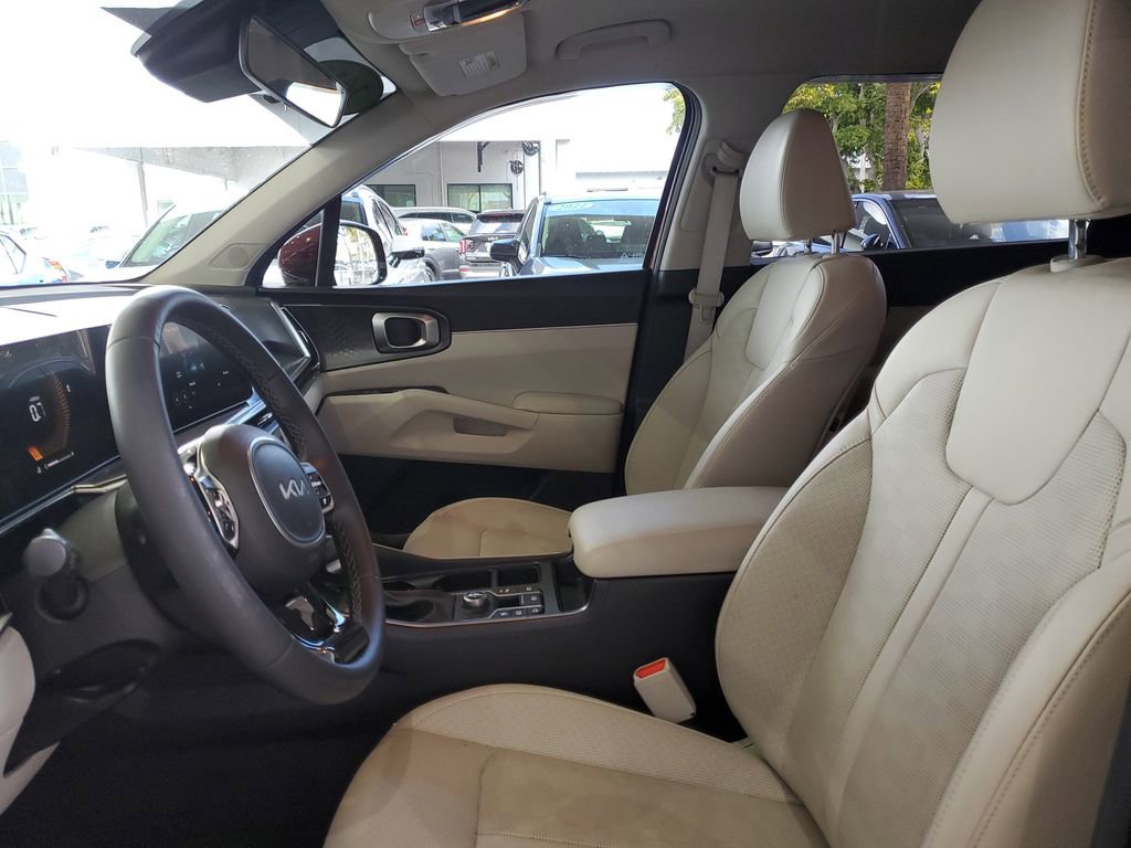 Certified 2025 Kia Sorento S image 19