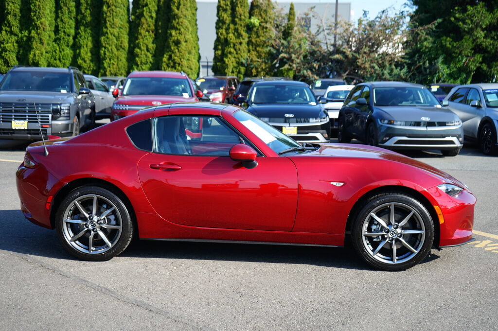 Used 2022 MAZDA MX-5 Miata RF Grand Touring RWD image 5