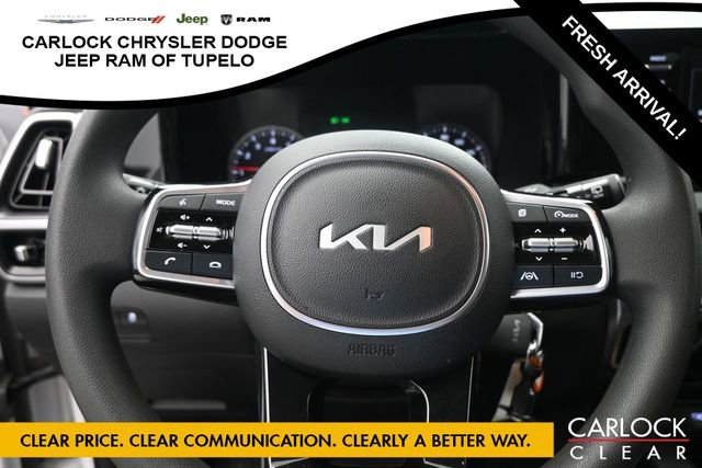 Used 2023 Kia Sorento LX FWD image 14