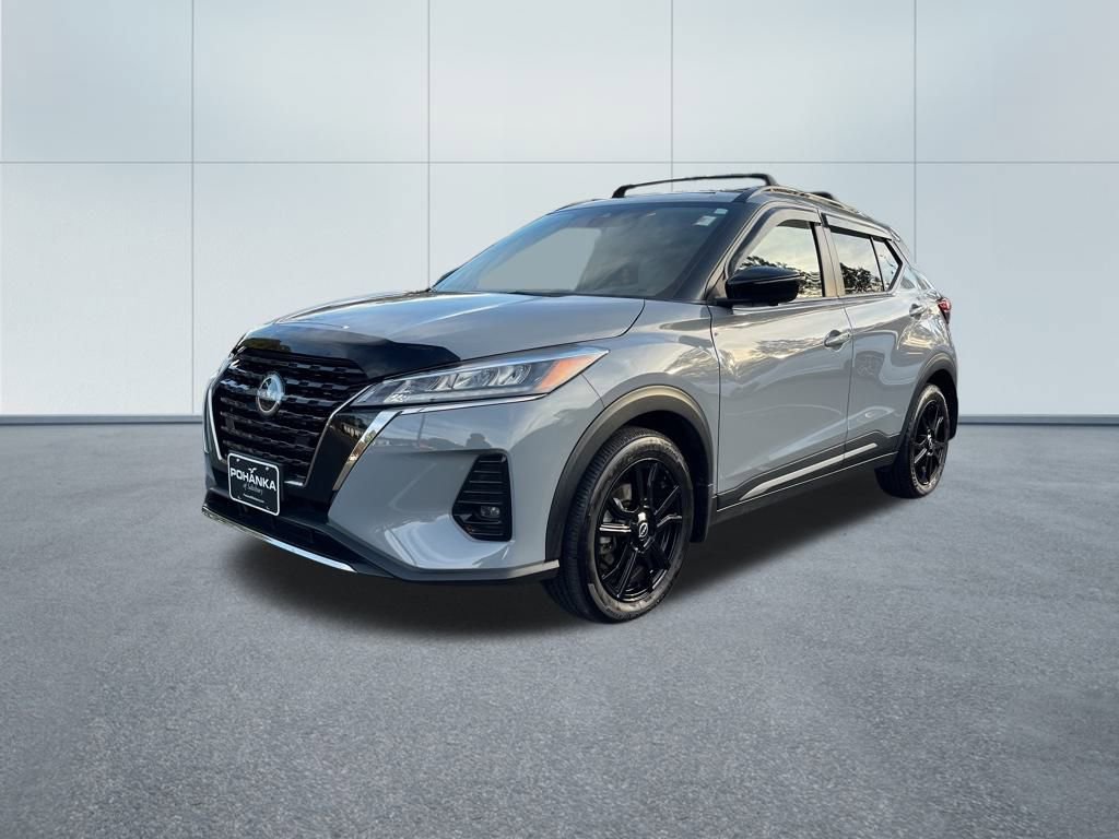 Used 2024 Nissan Kicks SR w/ SR Premium Package image 2