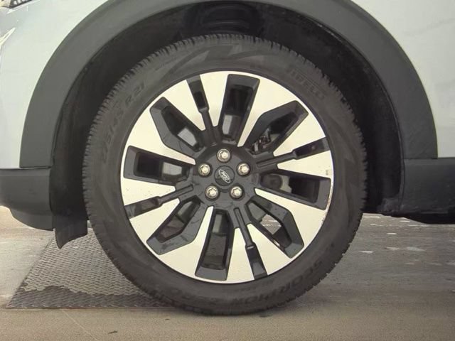 Used 2025 Ford Explorer Platinum w/ LUX Leather Package AWD/4WD image 20