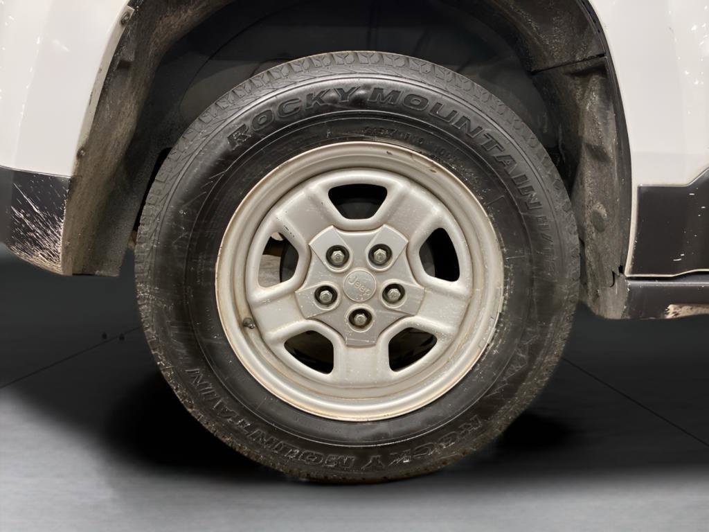 Used 2015 Jeep Patriot Sport w/ Power Value Group image 15