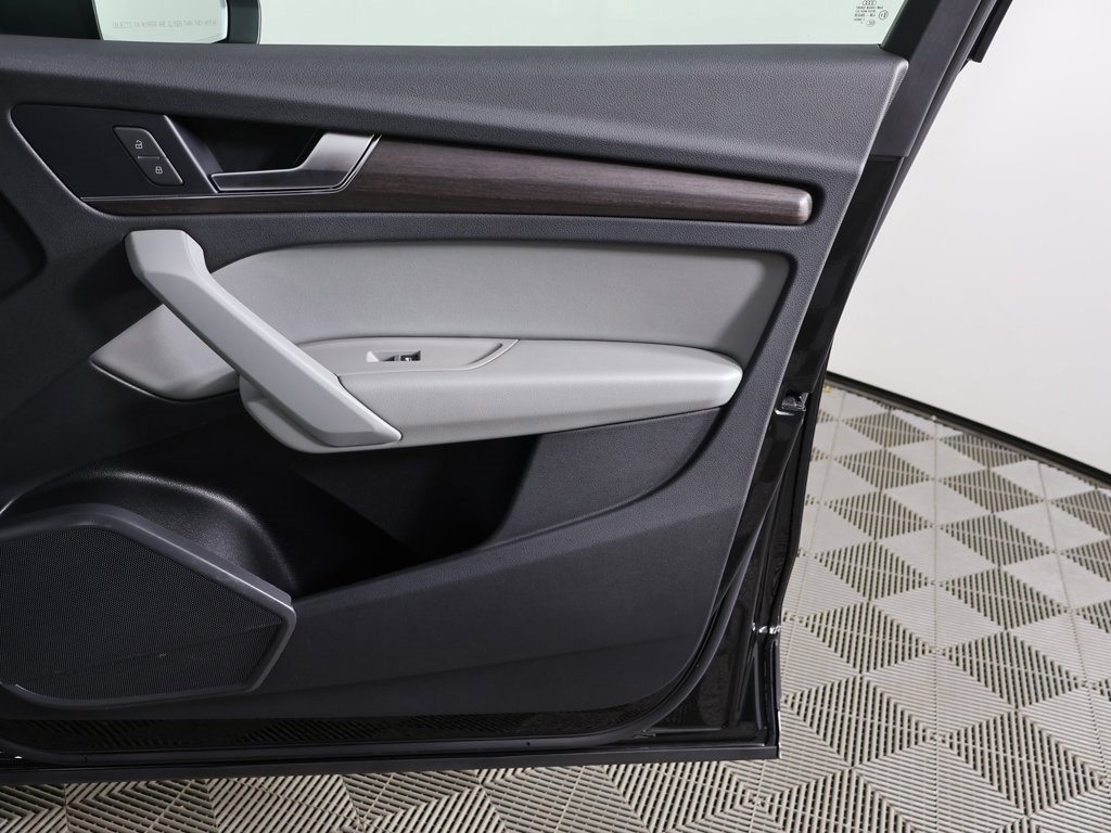 Used 2022 Audi Q5 2.0T Premium image 23