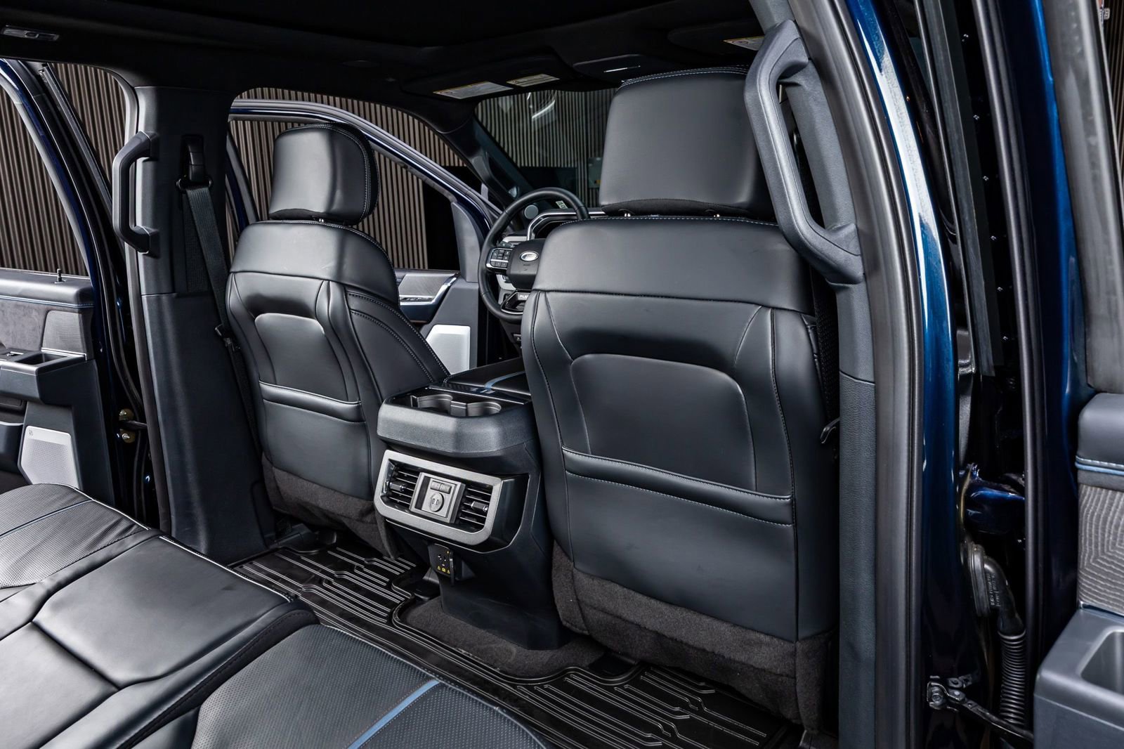 Used 2025 Ford F350 Platinum image 32