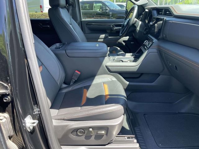Used 2025 GMC Sierra 2500 AT4 w/ AT4 Premium Plus Package AWD/4WD image 30