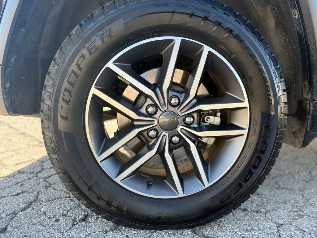 Used 2021 Jeep Grand Cherokee Limited w/ Luxury Group II image 11