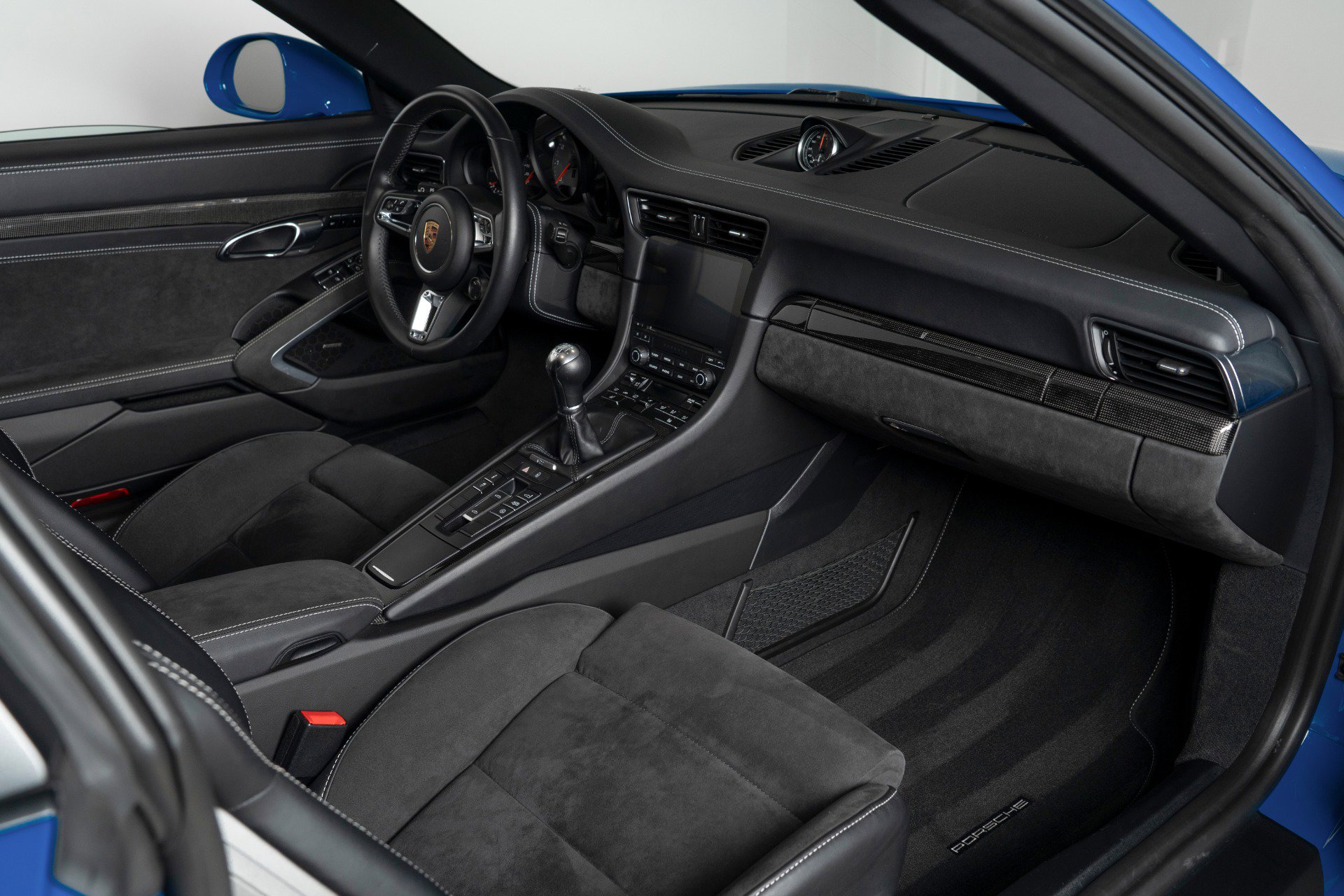 Used 2018 Porsche 911 Targa 4 GTS image 31