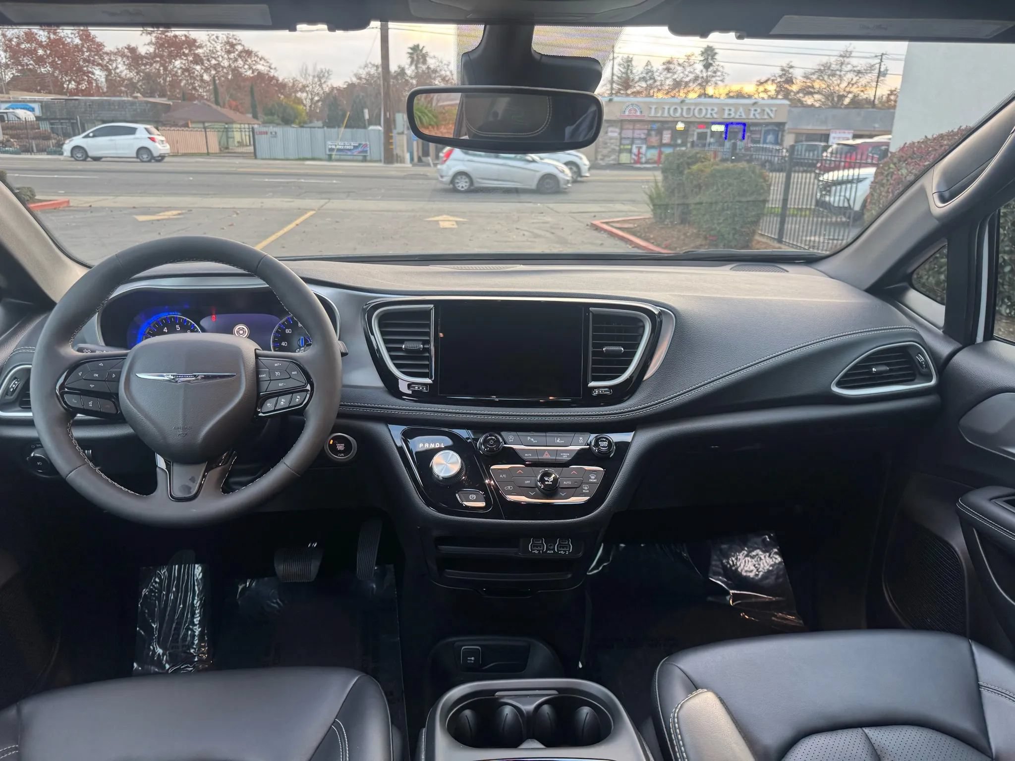 Used 2023 Chrysler Pacifica Touring-L w/ S Appearance Package FWD image 20
