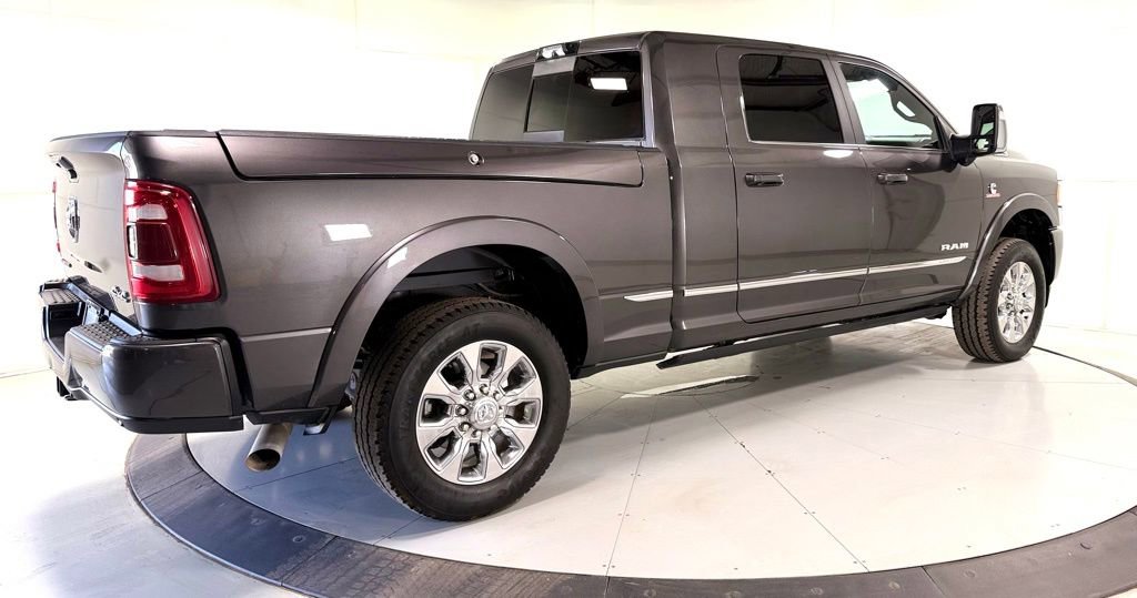 Used 2024 RAM 3500 Limited image 4