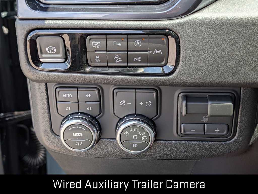 New 2026 GMC Yukon XL AT4 w/ AT4 Premium Plus Package AWD/4WD image 22