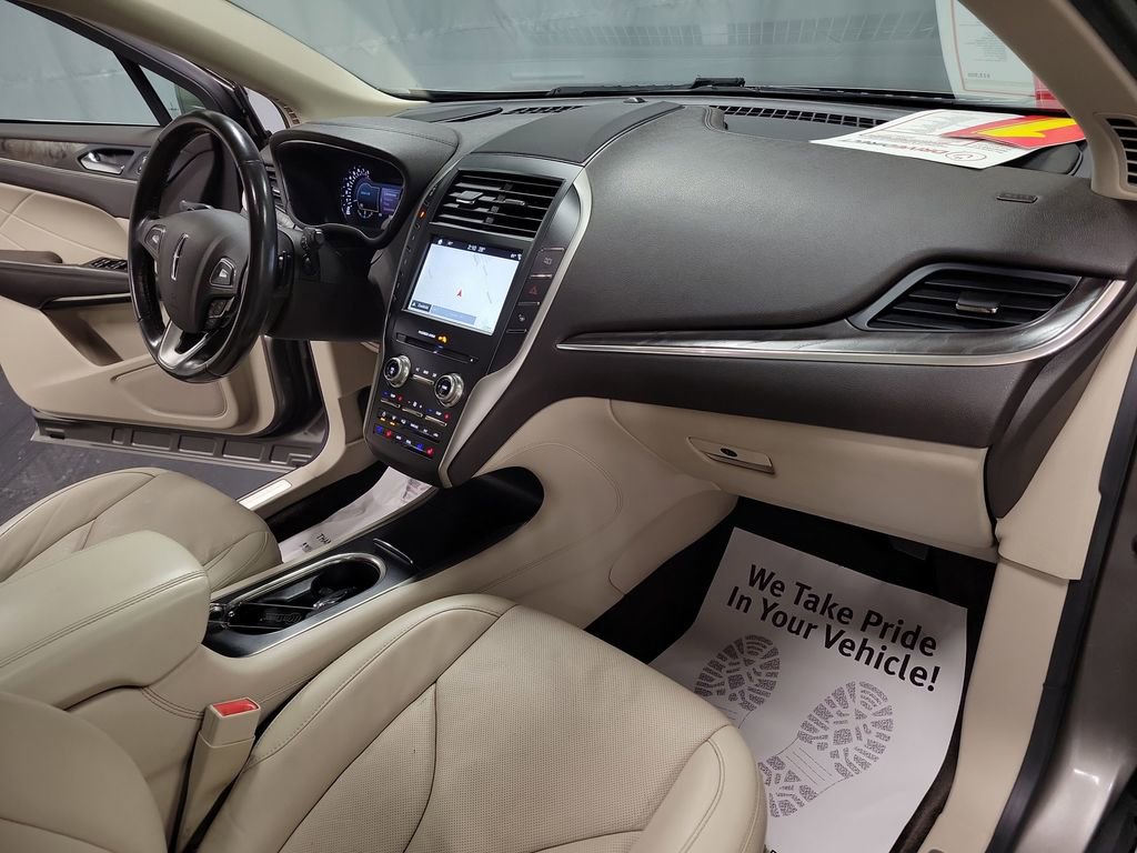 Used 2017 Lincoln MKC Reserve image 23