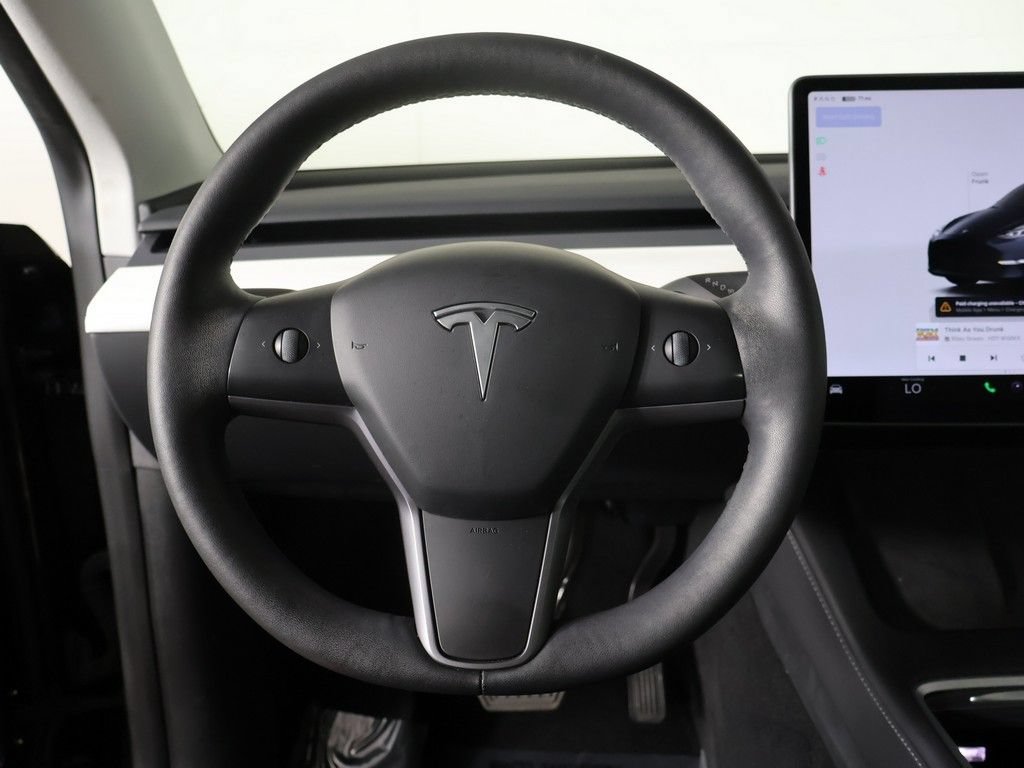 Used 2024 Tesla Model Y Long Range AWD/4WD image 40