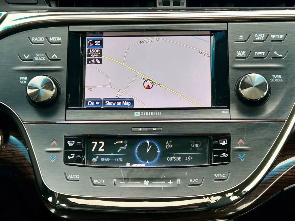 Used 2014 Toyota Avalon Limited w/ Technology Package FWD image 22