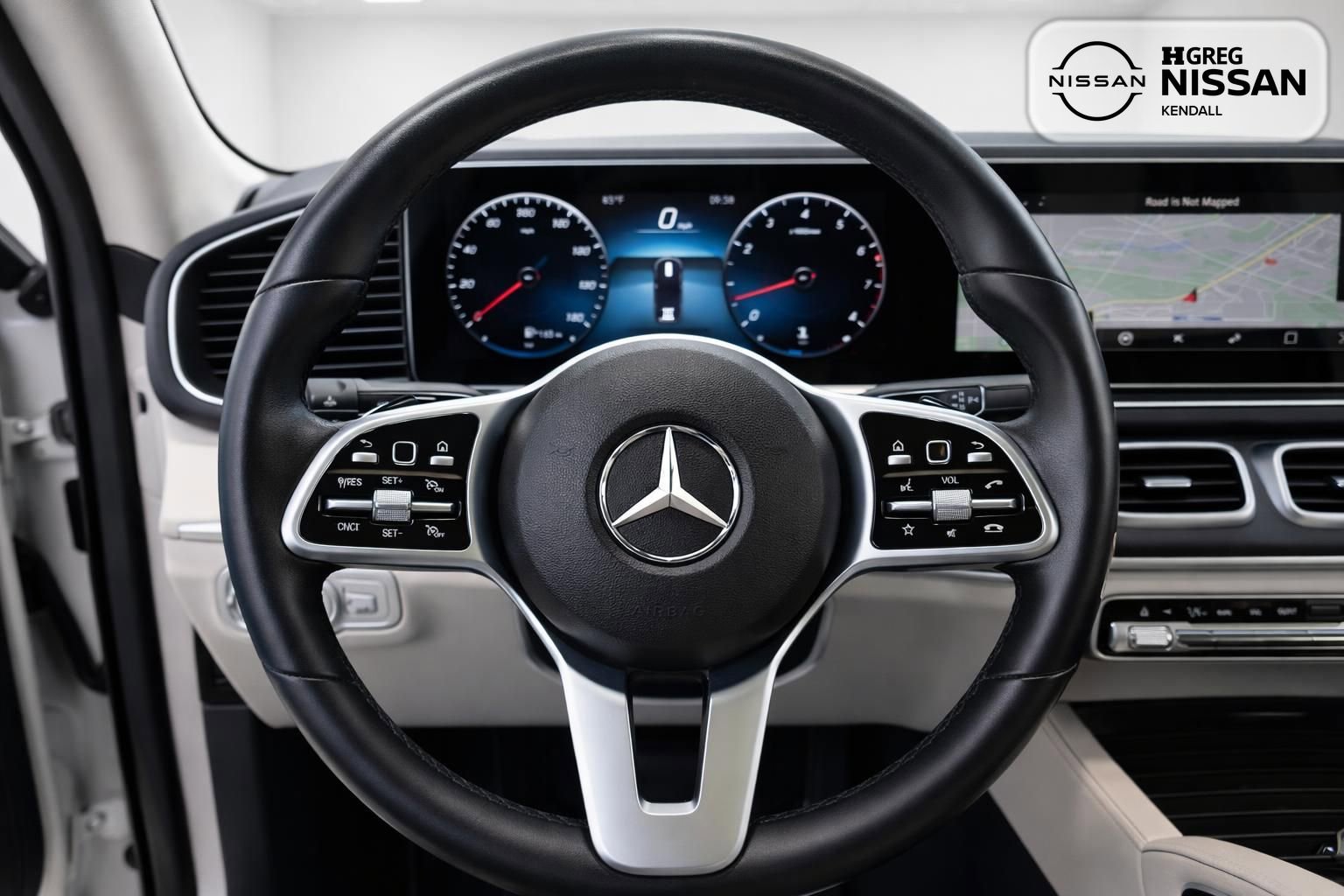 Used 2021 Mercedes-Benz GLE 350 w/ Premium Package image 8