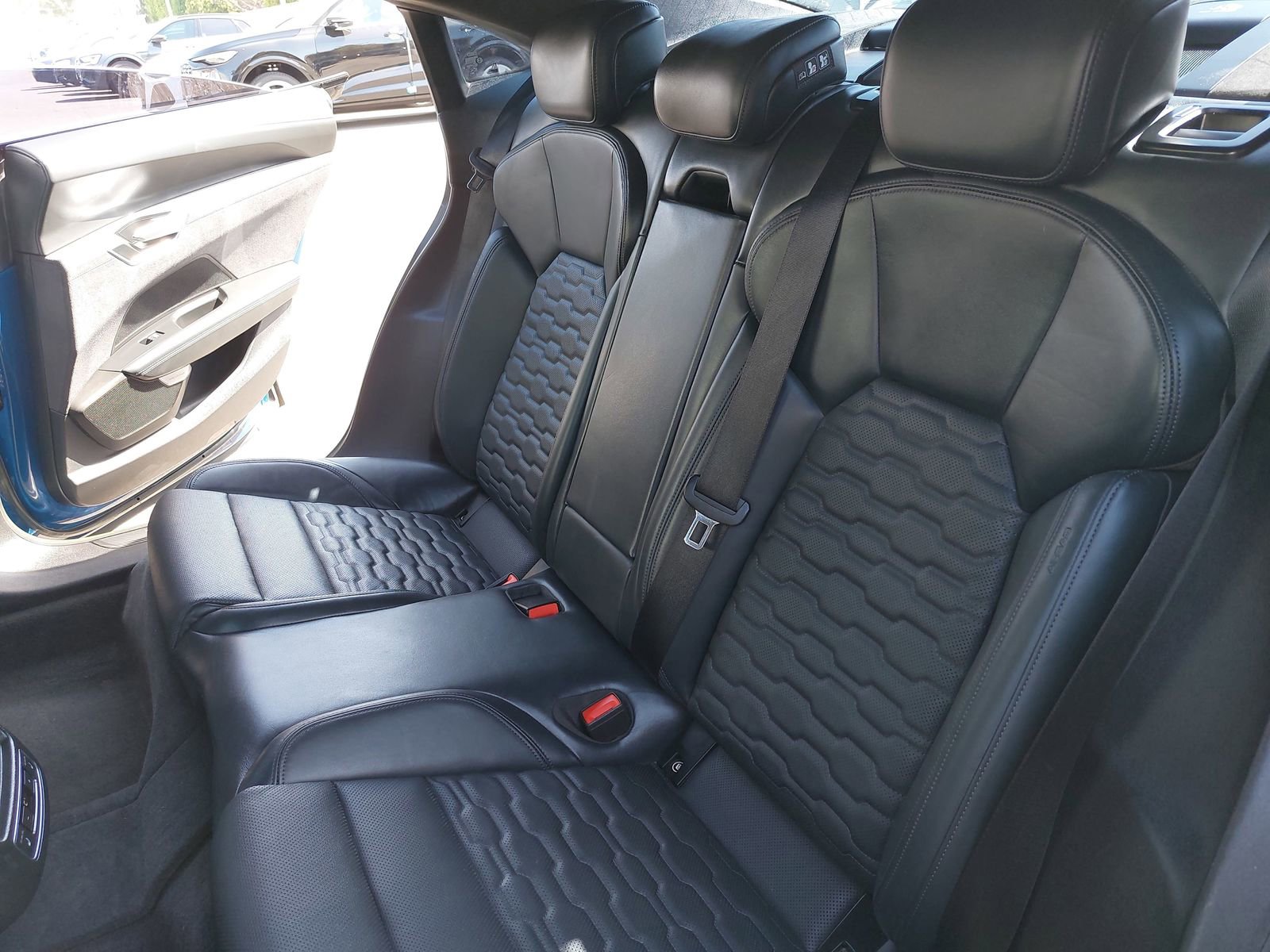 Used 2023 Audi RS e-tron GT w/ Carbon Performance Package AWD/4WD image 14