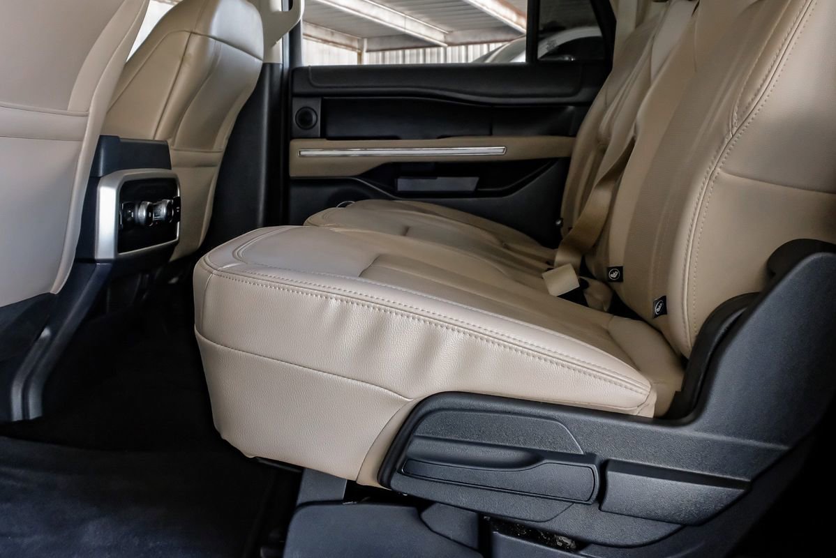 Used 2022 Ford Expedition Max Limited image 38