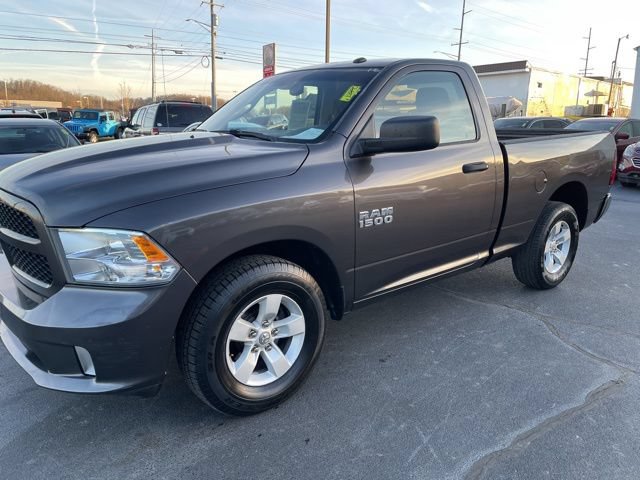 Used 2016 RAM 1500 Express RWD image 4