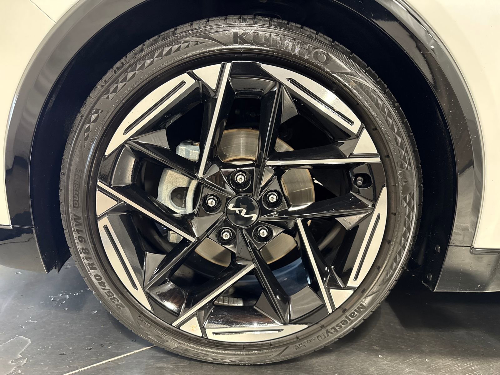 Used 2025 Kia K4 GT-Line w/ GT-Line Premium Package image 2