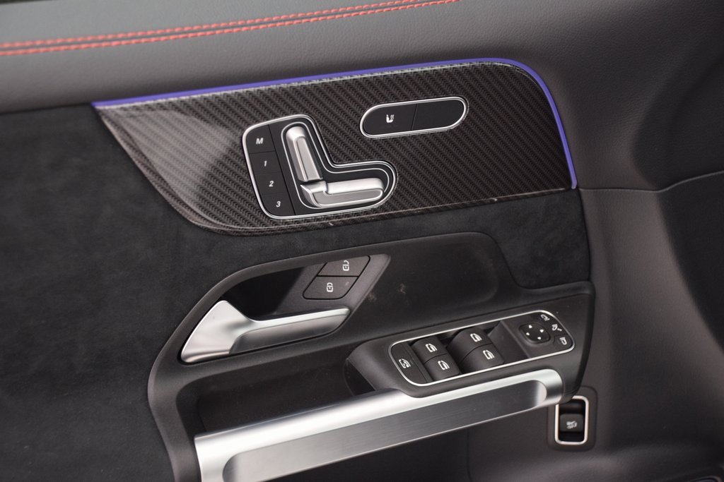 New 2025 Mercedes-Benz GLB 35 AMG 4MATIC image 19