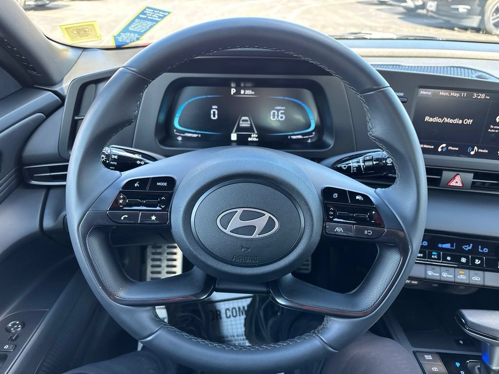 Certified 2025 Hyundai Elantra Sport FWD image 21