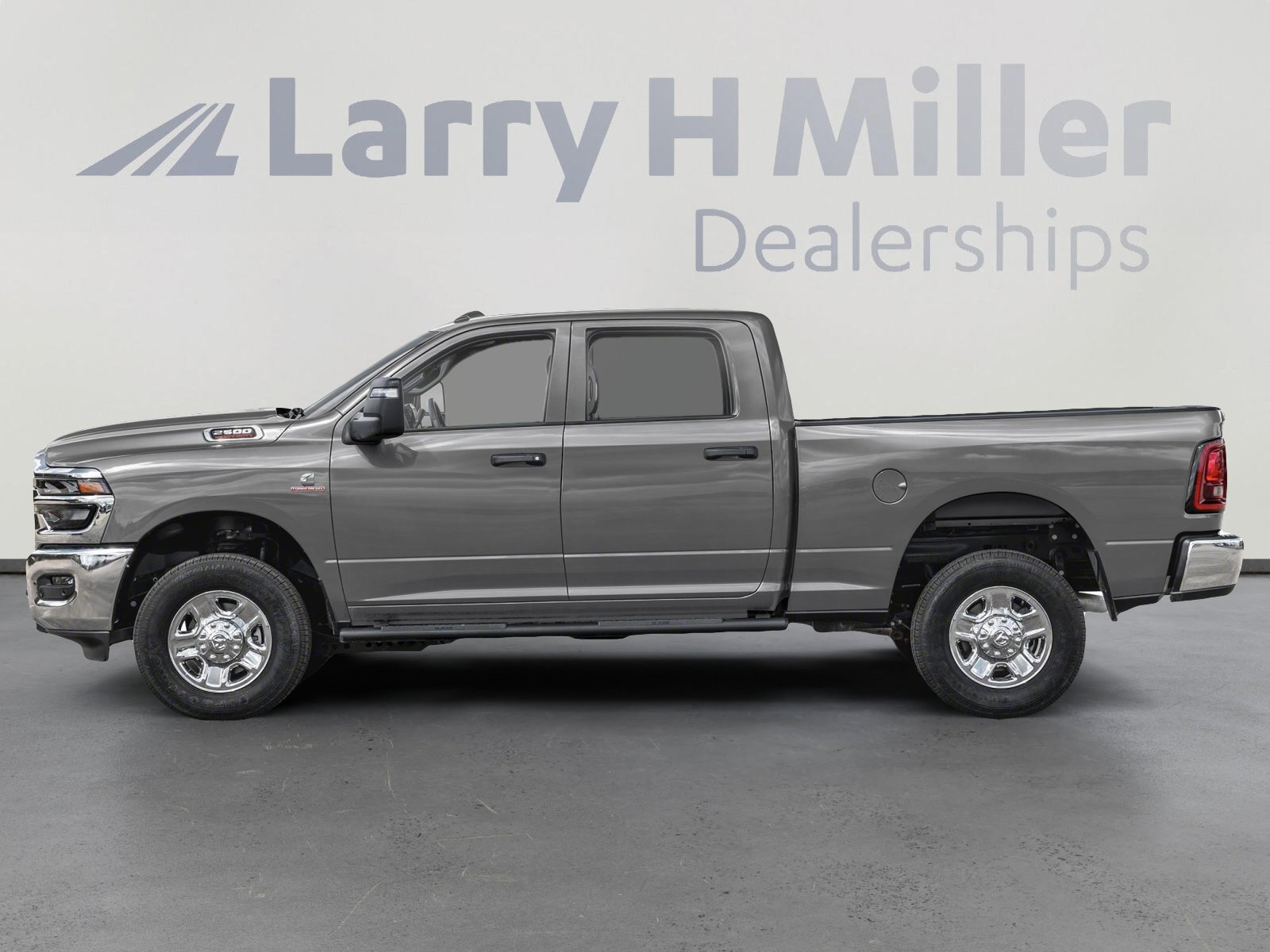 New 2026 RAM 2500 Laramie AWD/4WD image 3
