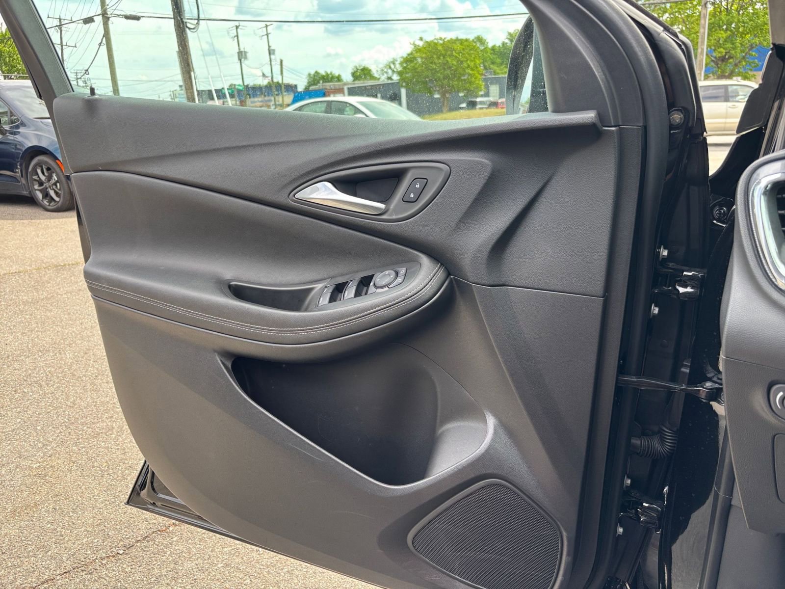 Used 2025 Buick Encore GX Preferred image 18