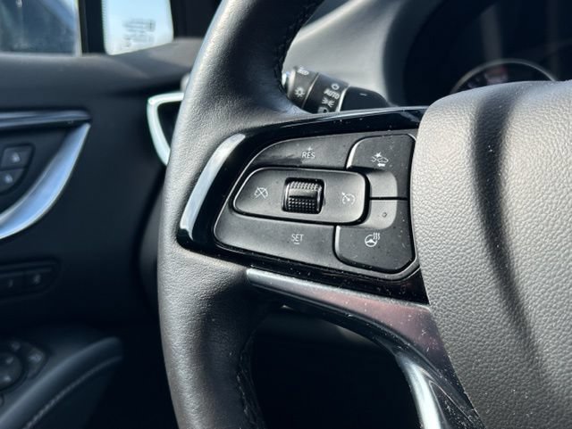 Used 2022 Buick Enclave Premium AWD/4WD image 43
