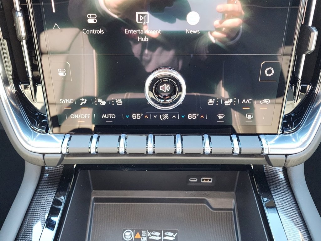 New 2026 GMC Yukon Elevation w/ Elevation Premium Package image 32