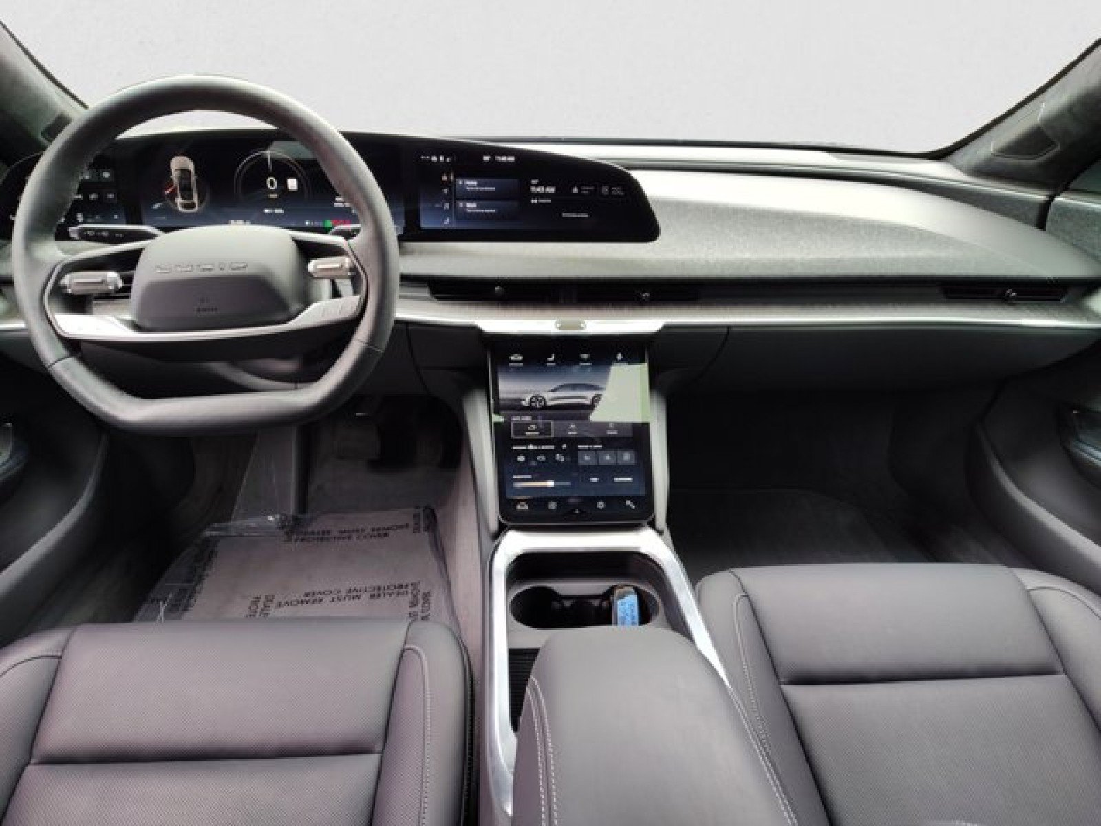 Used 2024 Lucid Air Pure RWD image 12