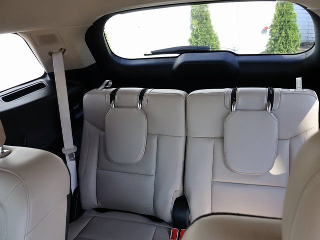 Used 2023 Ford Explorer Limited AWD/4WD image 20