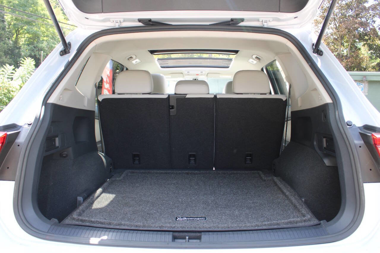 Used 2018 Volkswagen Tiguan SE AWD/4WD image 31