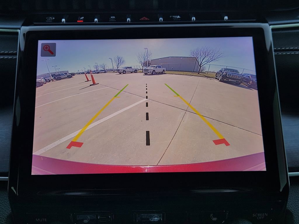 Used 2023 Jeep Grand Cherokee Limited w/ Black Appearance Package image 19