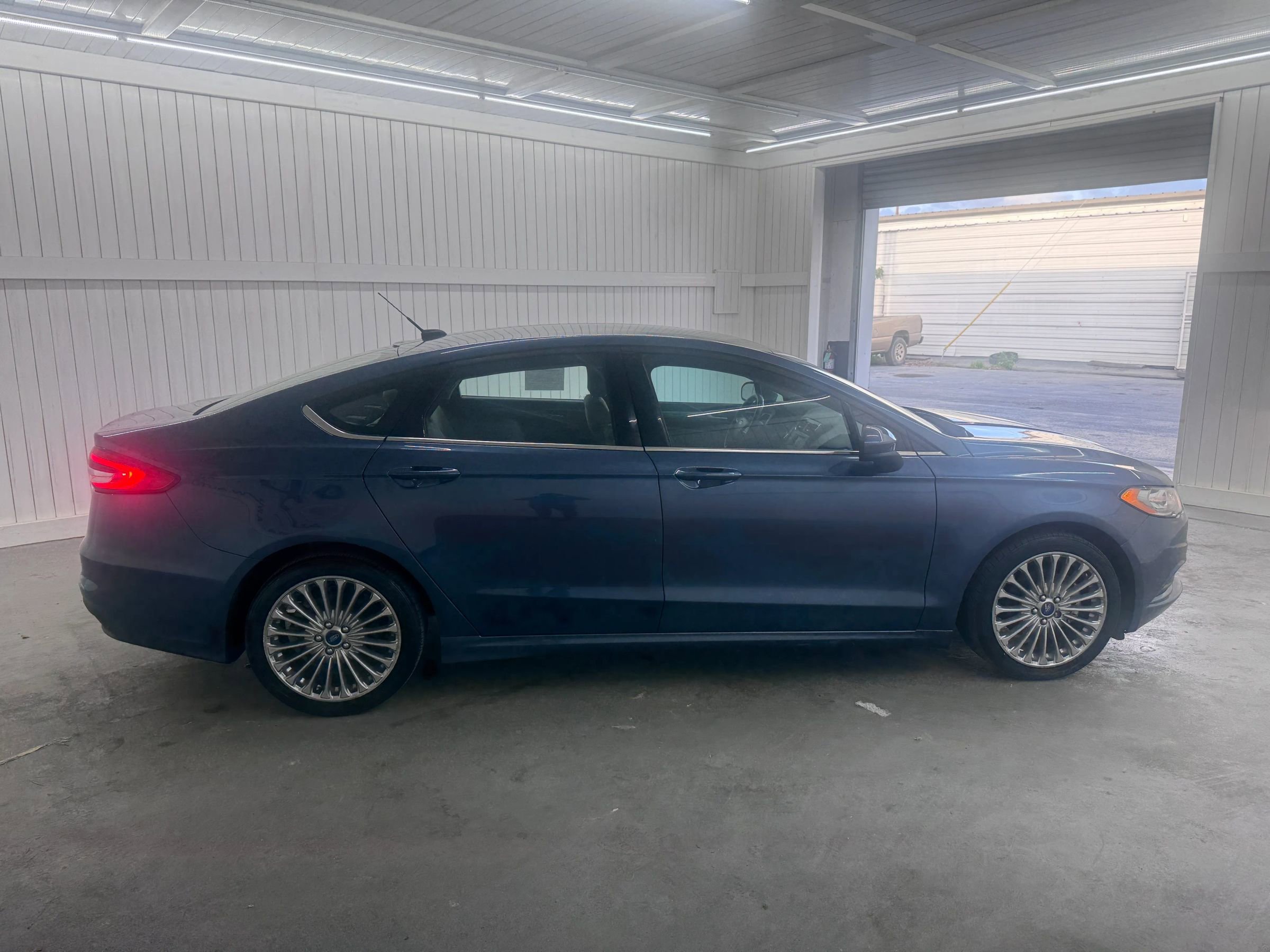 Used 2019 Ford Fusion S image 4