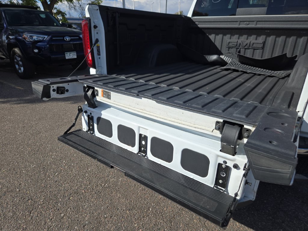 Used 2023 GMC Sierra 1500 SLT w/ SLT Premium Package AWD/4WD image 21