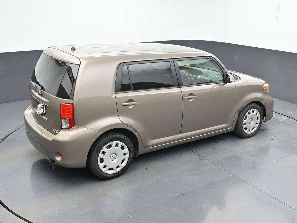 Used 2011 Scion xB FWD image 11