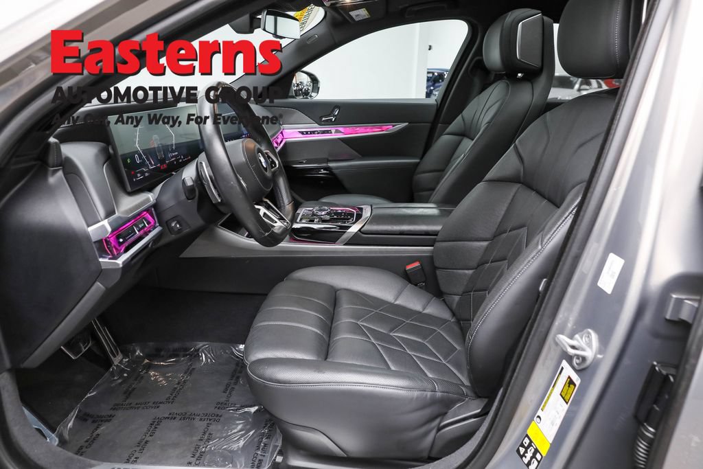Used 2023 BMW 760i xDrive w/ Executive Package AWD/4WD image 14
