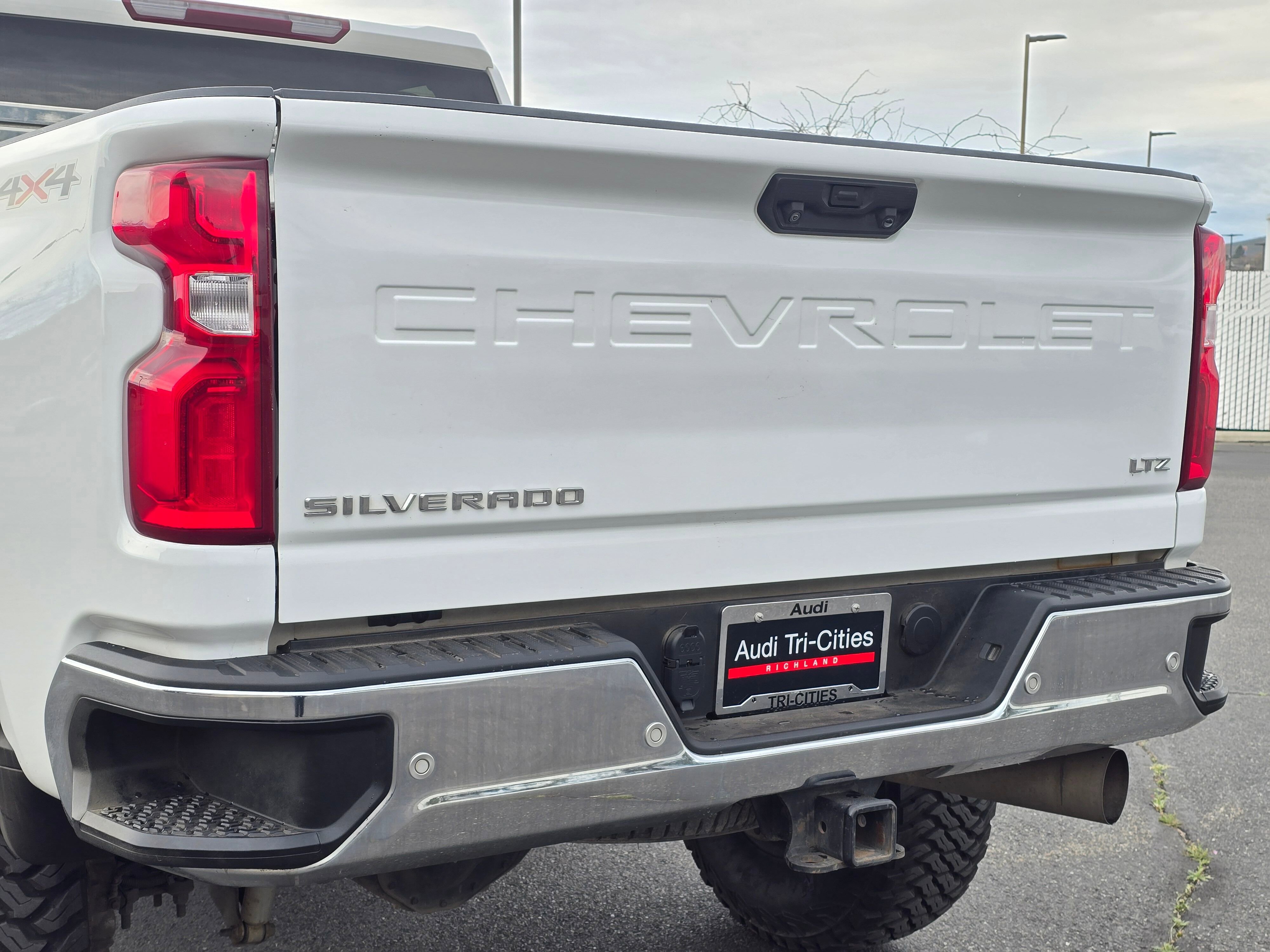 Used 2022 Chevrolet Silverado 2500 LTZ w/ Safety Package image 37