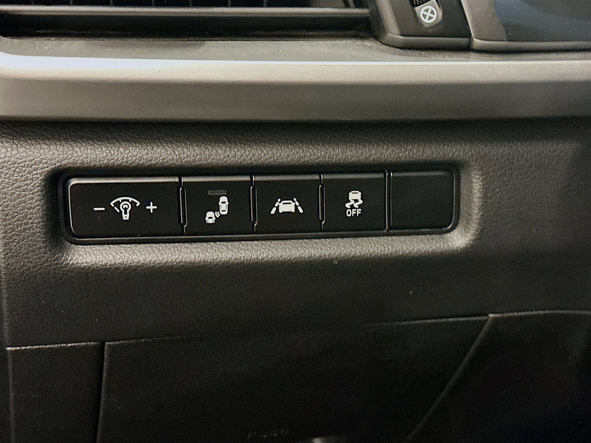 Used 2020 Kia Telluride LX image 17