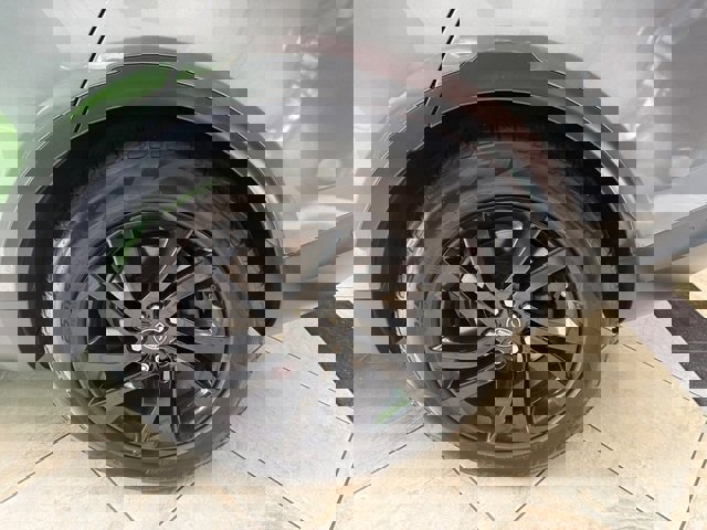 Used 2019 Land Rover Discovery HSE image 20