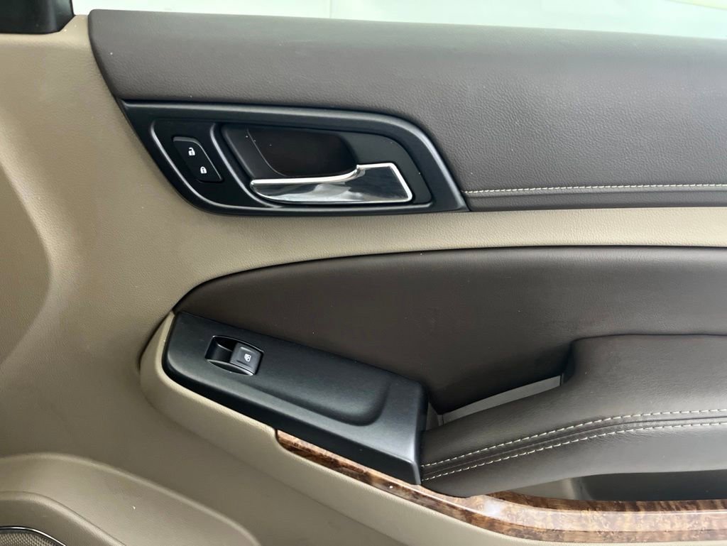 Used 2019 Chevrolet Suburban Premier AWD/4WD image 58
