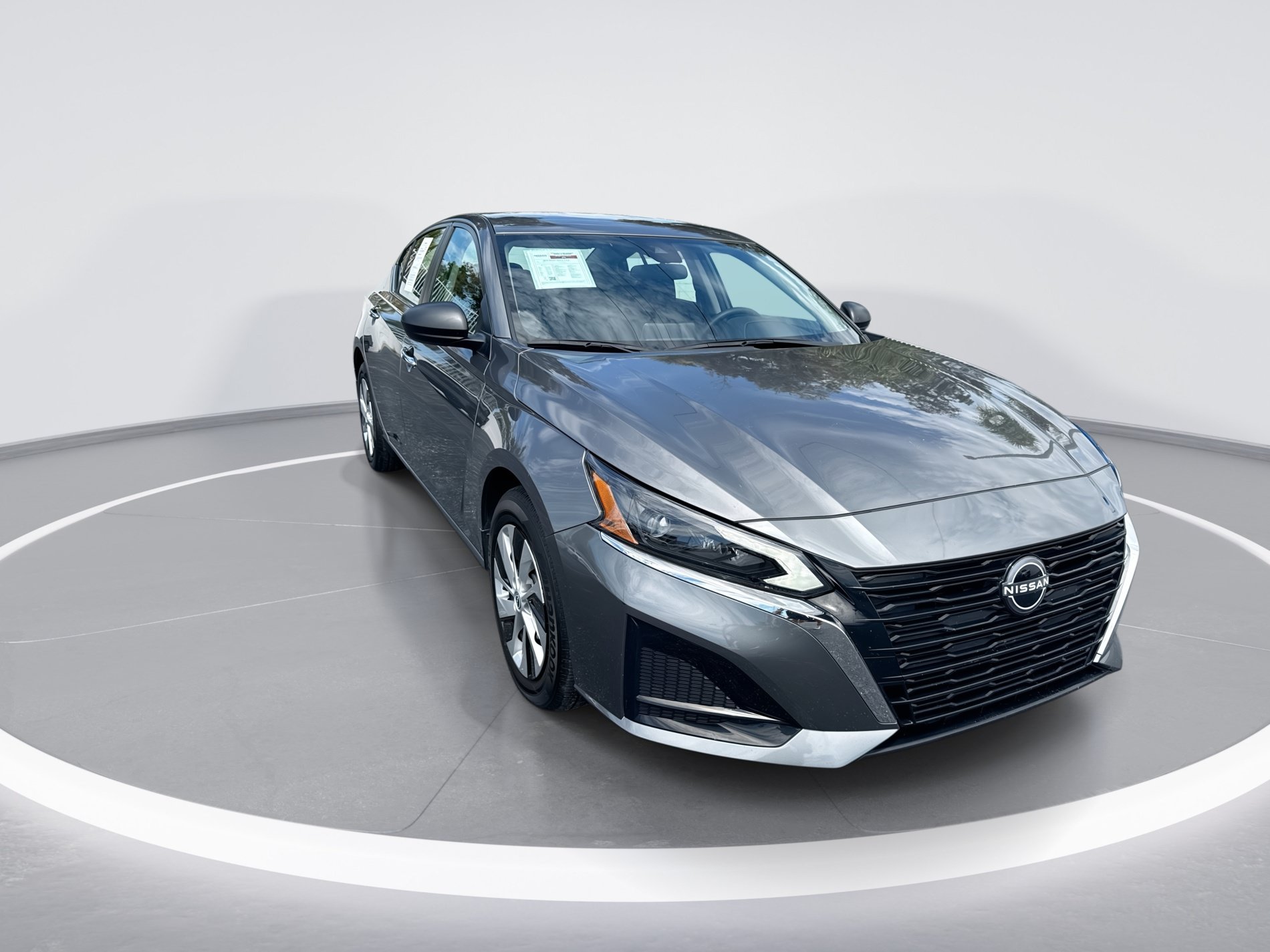 Certified 2025 Nissan Altima 2.5 S FWD image 2